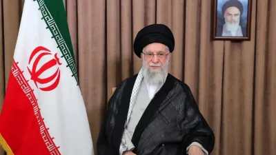 Iran Bentuk Dewan Baru, Bayang-Bayang Ayatollah Khomeini