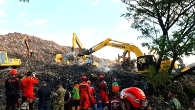 Tragedi Longsor Bantargebang: 6 Tewas Akibat Gunungan Sampah 50 Meter