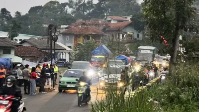Puncak Arus Mudik 2026: 143 Juta Orang Bergerak, Tol Japek Macet Parah H-3