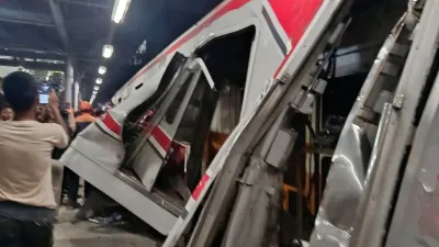 Tragedi Bekasi Timur: Saat Taksi Vietnam Picu Petaka Kereta Api