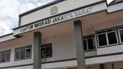 KPK Buru Wamen Imipas Silmy Karim Pasca OTT Imigrasi Jakbar