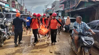 Korban Banjir Sumatera Tembus 962 Jiwa, Pemerintah Ngebut Tangani Krisis