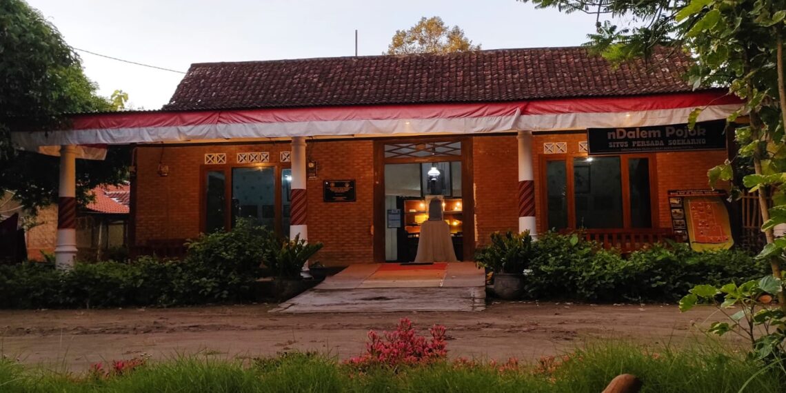 Situs Ndalem Pojok Soekarno