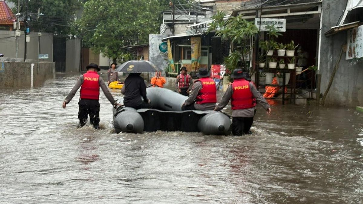 Banjir Jakarta Meluas, 10 RT dan 23 Jalan Terendam