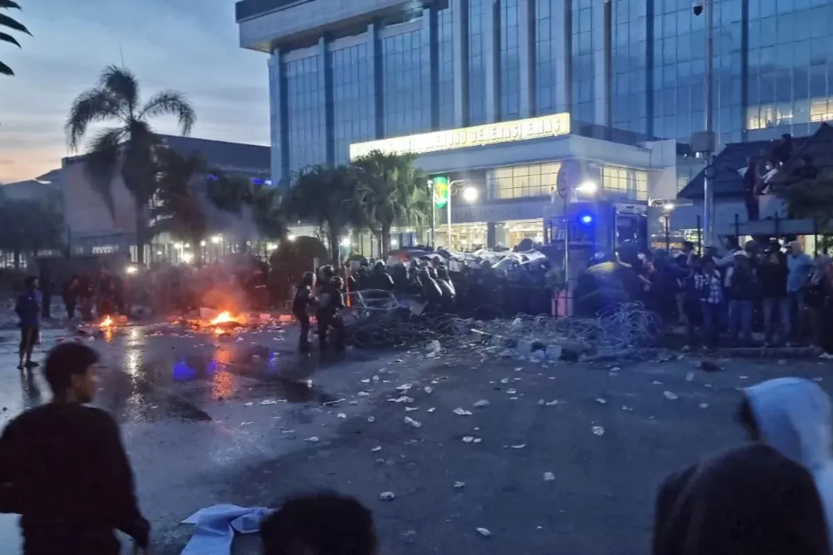 Gubernur Kaltim Hindari Dialog Massa Pilih Klarifikasi Lewat Instagram