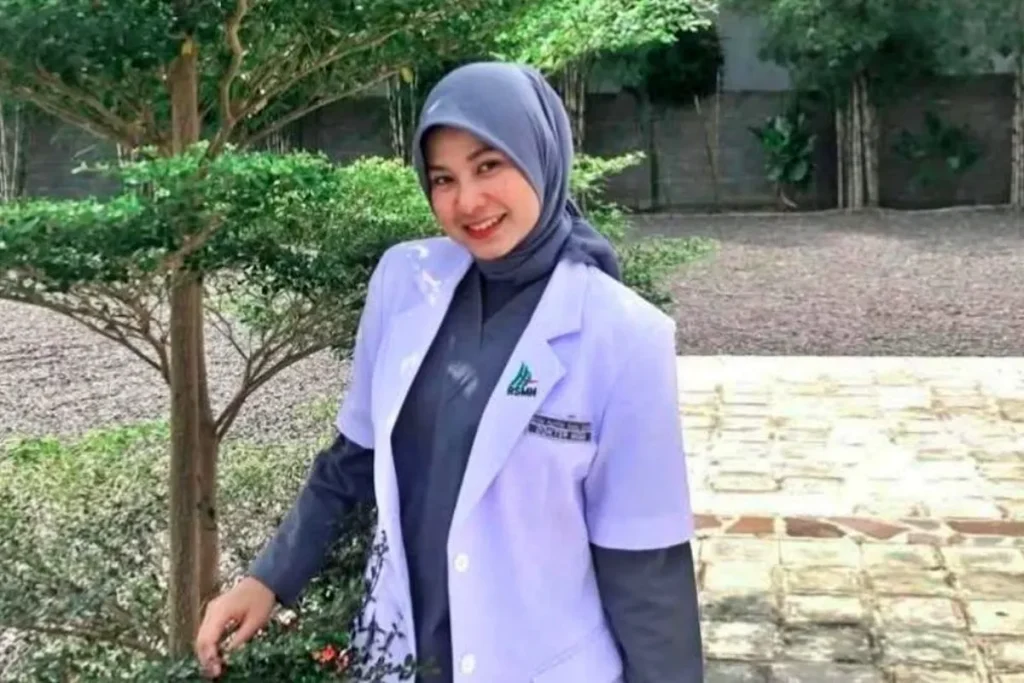 Dr Myta Aprilia Azmy