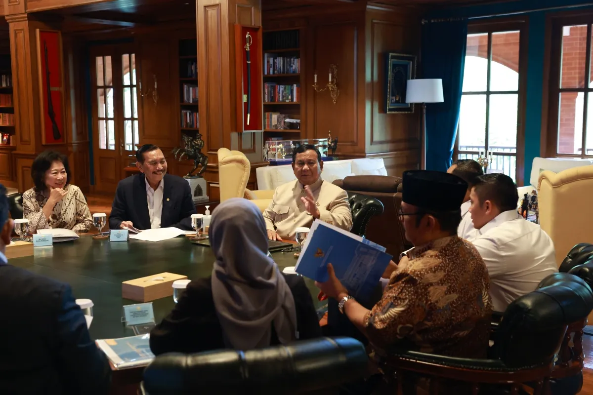 Prabowo Pimpin Rapat Darurat Redam Isu Koperasi Desa Merah Putih