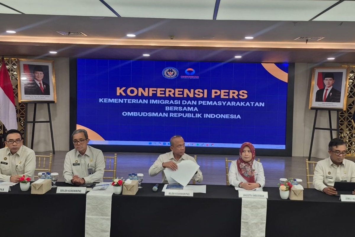 Konferensi Pers Kementrian Imipas terkait kasus lapas Cibinong